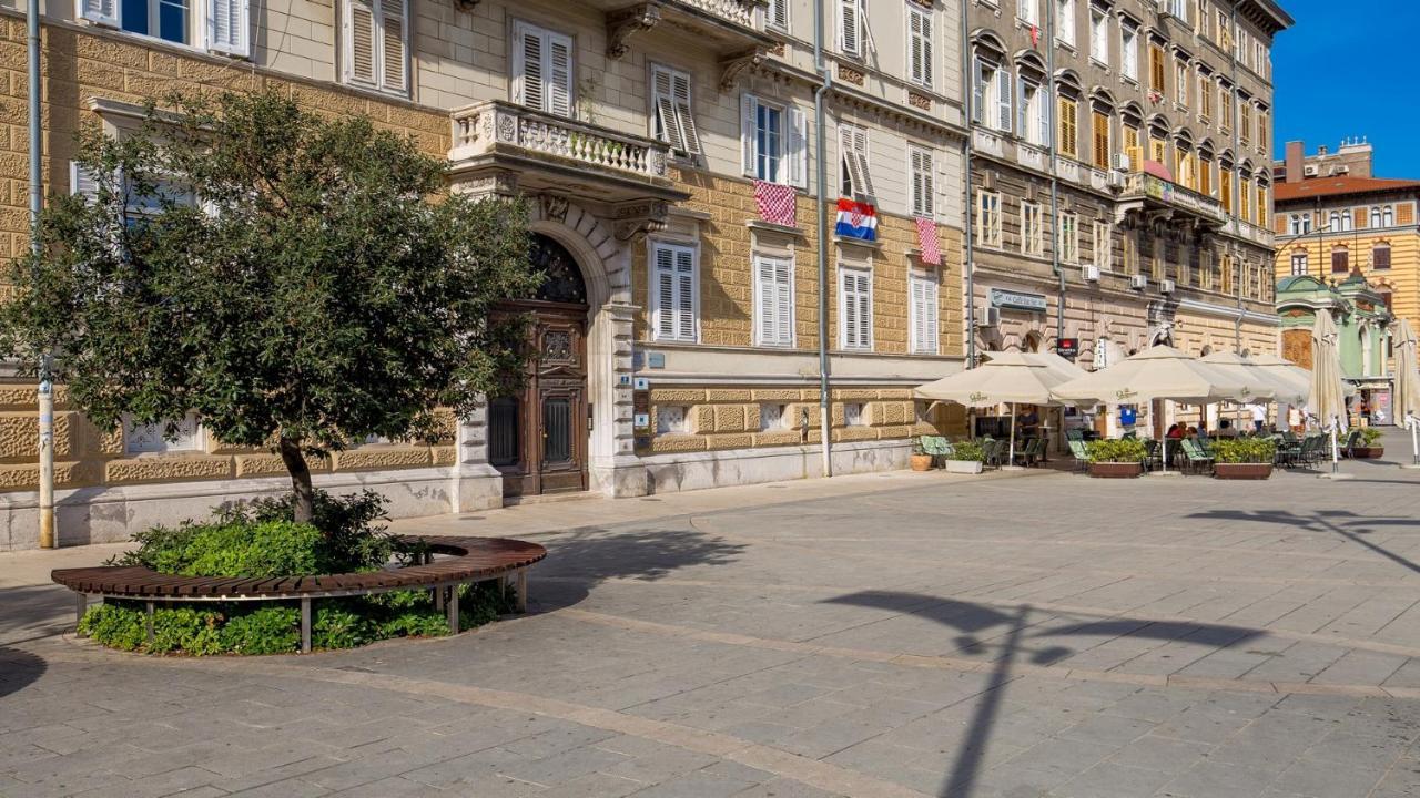 Apartments Art Teatro Rijeka Exterior photo